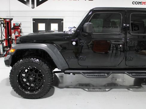 Used 2020 Jeep Gladiator Sport w/ Quick Order Package 24S AWD/4WD image 24