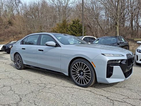 New 2026 BMW 760i xDrive w/ Executive Package image 1