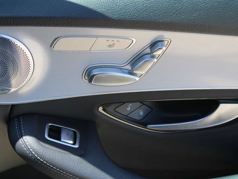 Used 2021 Mercedes-Benz C 300 Sedan image 13