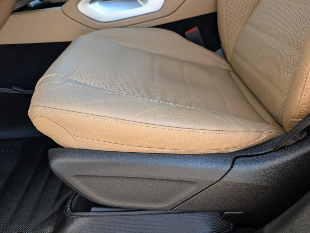 Used 2024 Mercedes-Benz GLS 450 4MATIC image 15