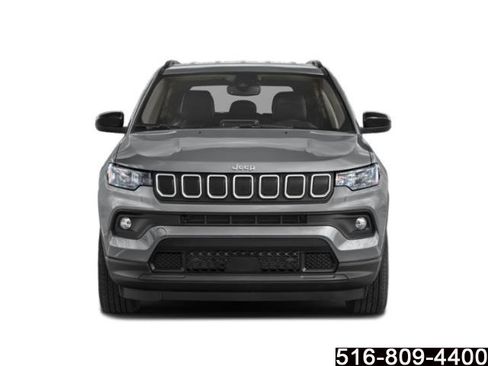 Used 2022 Jeep Compass Limited AWD/4WD image 8