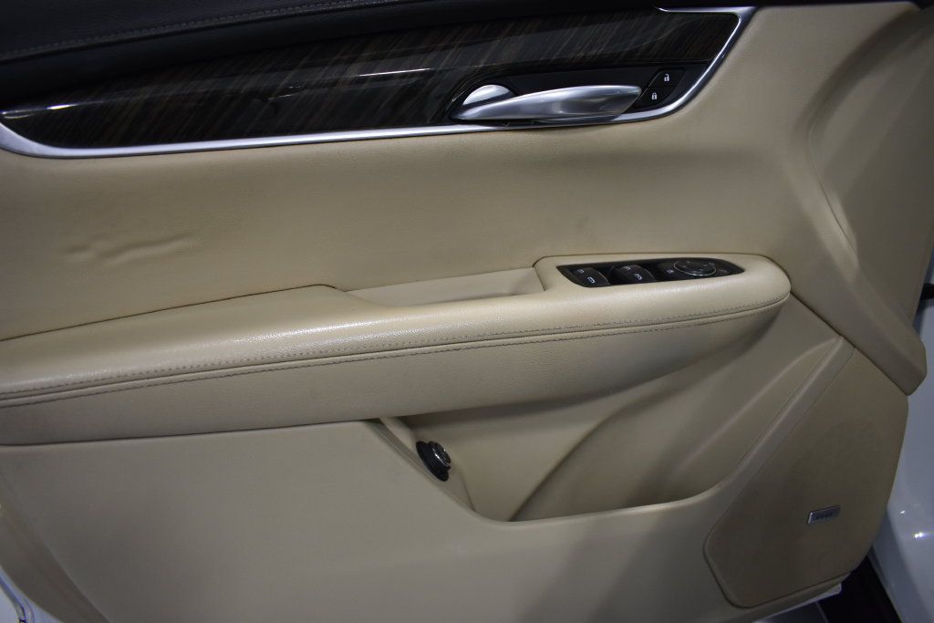 Used 2018 Cadillac XT5 FWD image 15