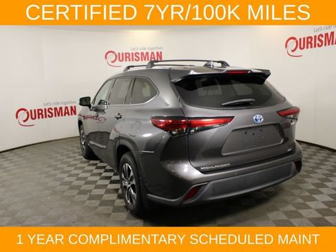 Used 2022 Toyota Highlander XLE AWD/4WD image 6