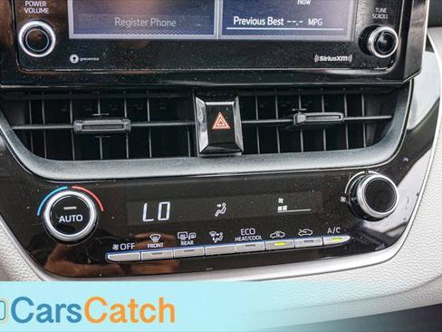 Used 2021 Toyota Corolla LE FWD image 30
