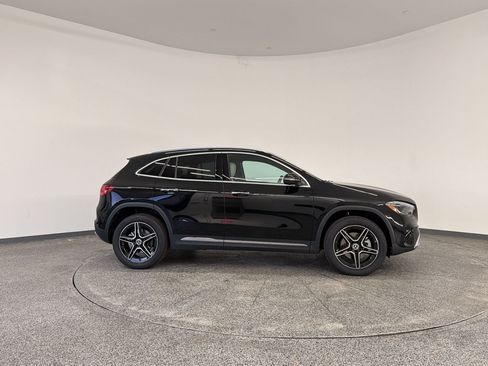 Used 2026 Mercedes-Benz GLA 250 4MATIC image 7