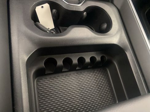 New 2026 RAM 1500 4x4 Crew Cab image 21