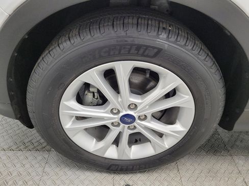 Used 2017 Ford Escape SE FWD image 31