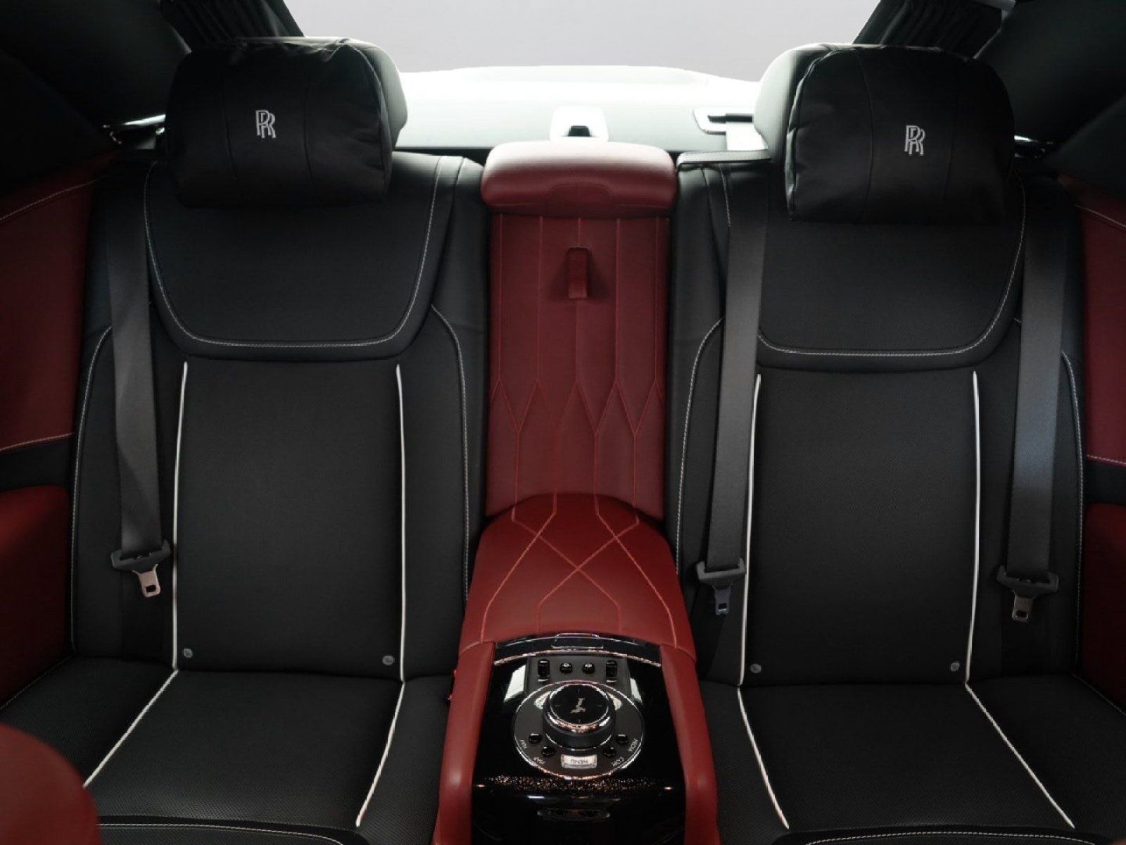 Used 2020 Rolls-Royce Ghost RWD image 57
