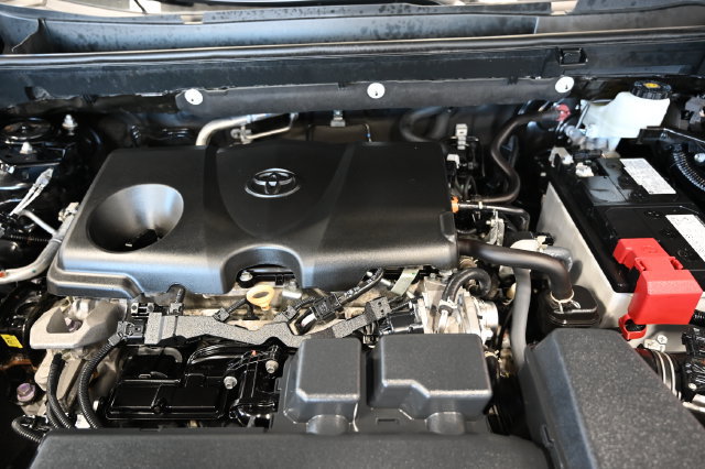 Used 2024 Toyota RAV4 XLE AWD/4WD image 31
