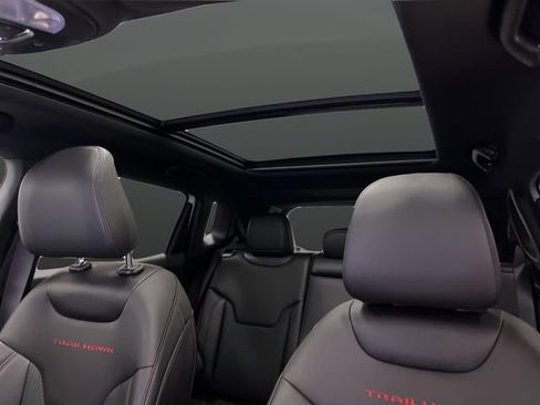 New 2026 Jeep Compass Trailhawk w/ Sun, Sound & Navigation Group image 7