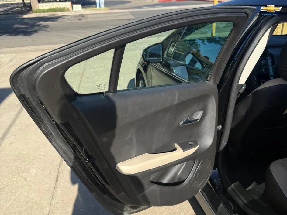 Used 2012 Chevrolet Volt Premium w/ Premium Trim Package FWD image 16