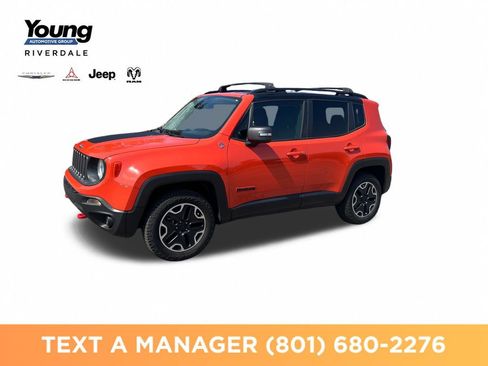 Used 2017 Jeep Renegade Trailhawk w/ Popular Equipment Group AWD/4WD image 1