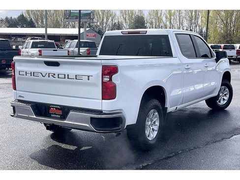 Used 2023 Chevrolet Silverado 1500 LT AWD/4WD image 14