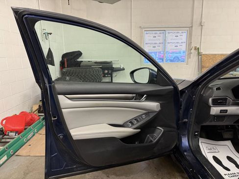 Used 2020 Honda Accord LX image 11