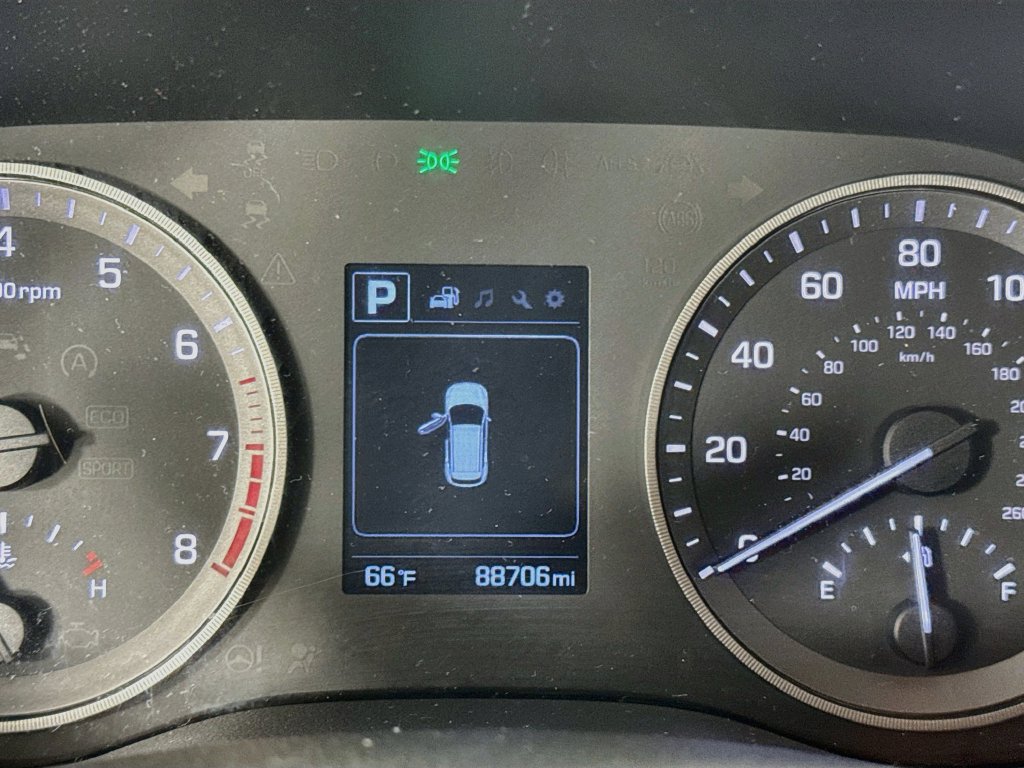 Used 2016 Hyundai Tucson Sport FWD image 16