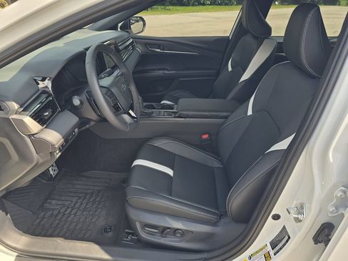 Used 2026 Toyota Camry SE w/ Convenience Package FWD image 12