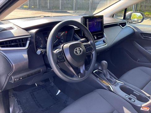 Used 2024 Toyota Corolla LE image 13