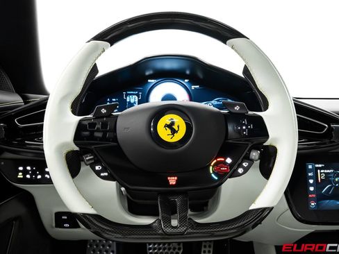 Used 2025 Ferrari 12Cilindri RWD image 34