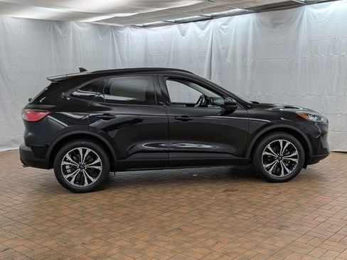Certified 2022 Ford Escape SE w/ SE Sport Appearance Package AWD/4WD image 8