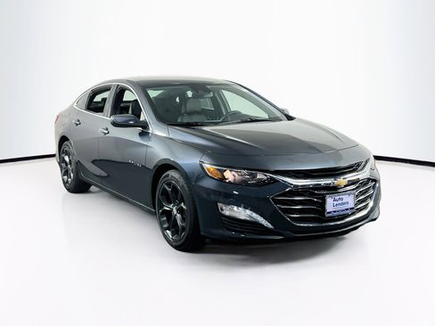 Used 2021 Chevrolet Malibu LT w/ Leather Package FWD image 3