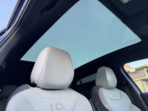 Used 2021 Volkswagen ID.4 Pro S image 16