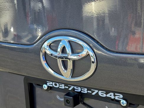 Used 2013 Toyota Camry LE FWD image 29