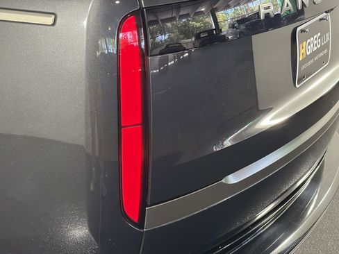 Used 2023 Land Rover Range Rover SE image 16