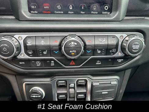 Used 2023 Jeep Wrangler Unlimited Sahara AWD/4WD image 28
