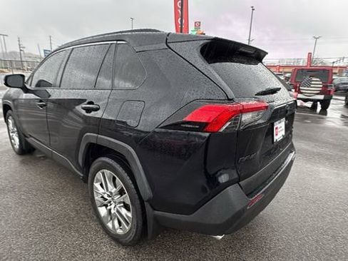 Certified 2020 Toyota RAV4 XLE Premium image 3