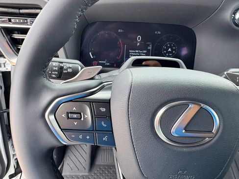 Used 2026 Lexus GX 550 w/ Accessory Package (2T) AWD/4WD image 38