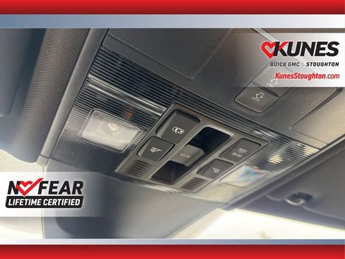 Used 2022 Volkswagen Tiguan SE image 50