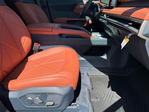 New 2027 Kia Telluride SX FWD image 3