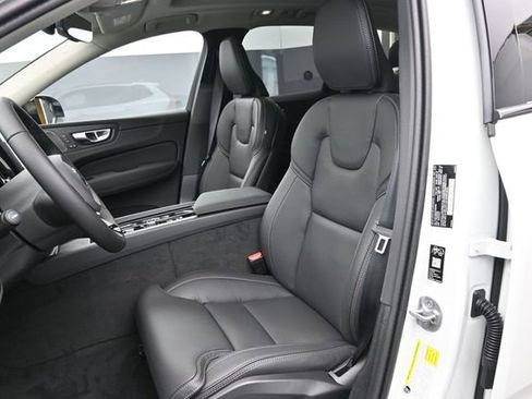 New 2026 Volvo XC60 B5 Ultra w/ Protection Package Premier AWD/4WD image 10