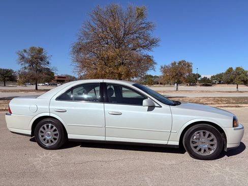 Used 2004 Lincoln LS image 48