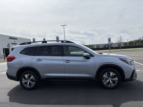 Certified 2025 Subaru Ascent Premium AWD/4WD image 7