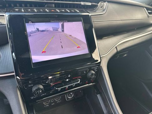 Certified 2023 Jeep Grand Cherokee L Laredo AWD/4WD image 23