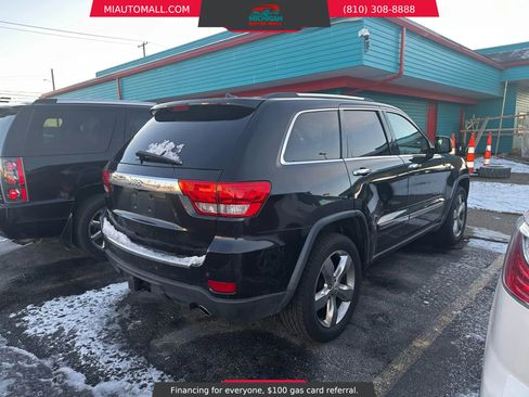 Used 2013 Jeep Grand Cherokee Overland image 2