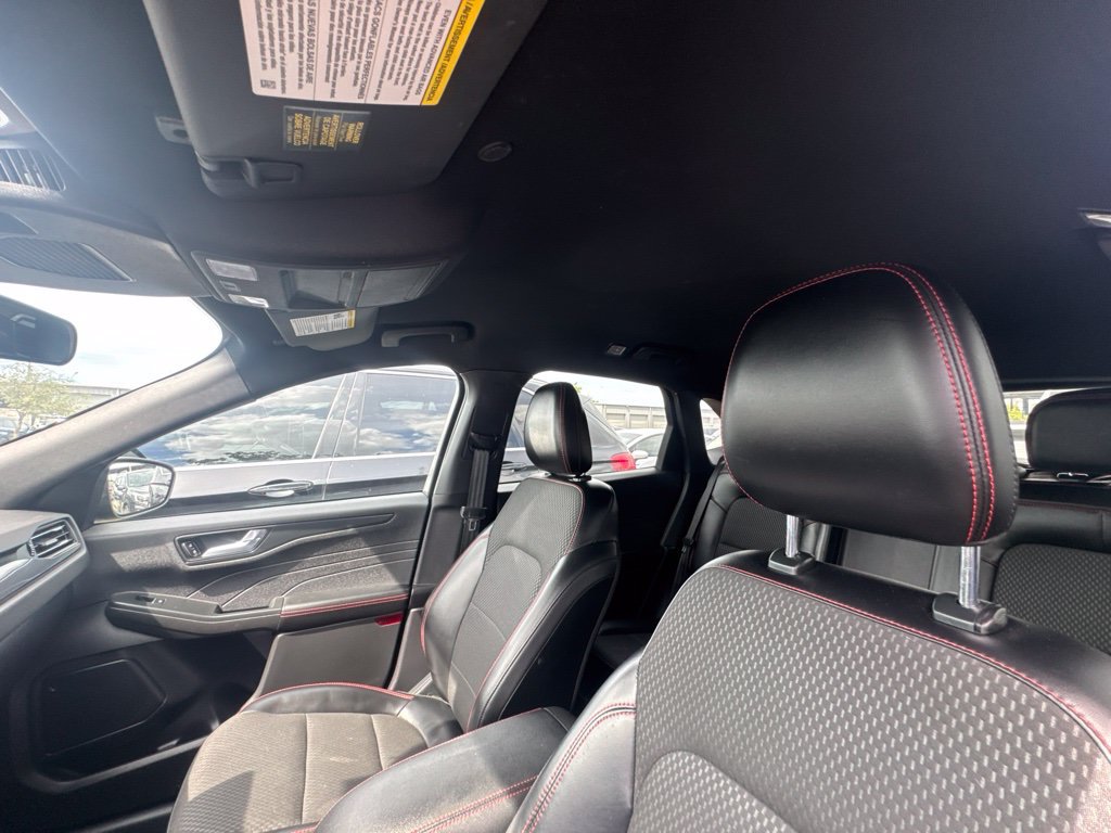 Used 2023 Ford Escape ST-Line w/ Tech Pack #1 AWD/4WD image 8