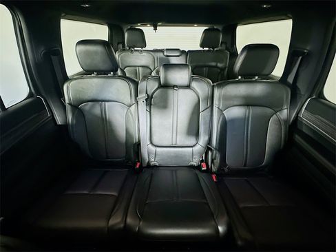 Used 2024 Jeep Wagoneer Series II w/ Flexible Seating Group image 13