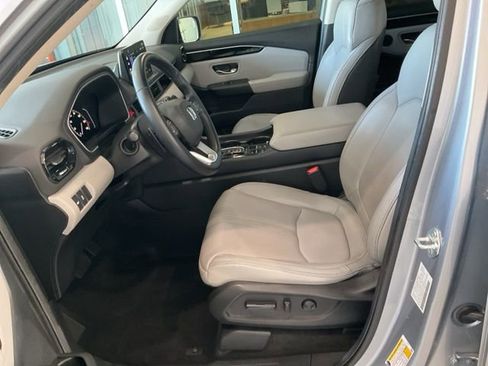 Used 2024 Honda Pilot EX-L image 4