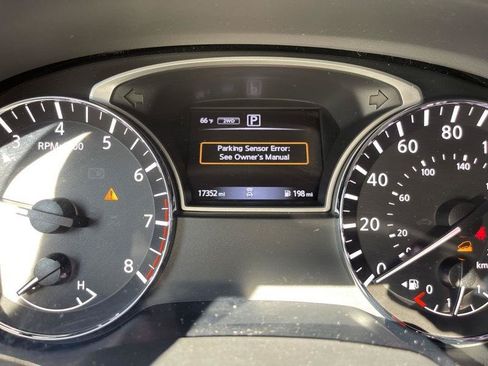 Used 2019 Nissan Pathfinder S AWD/4WD image 16