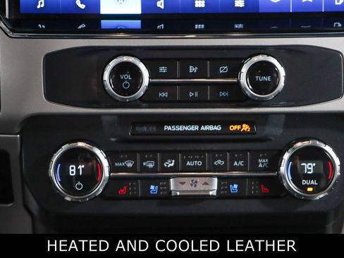 Used 2022 Ford F250 Lariat w/ Black Appearance Package image 22