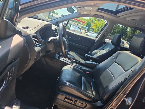 Used 2019 Honda Pilot Touring image 11