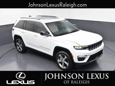 Used 2024 Jeep Grand Cherokee Limited w/ Luxury Tech Group II AWD/4WD image 22