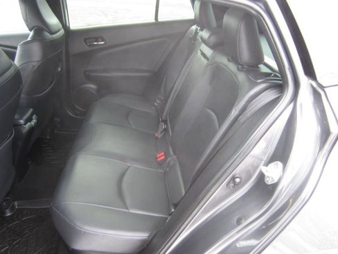 Used 2020 Toyota Prius XLE image 16