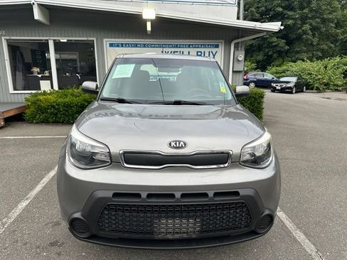 Used 2016 Kia Soul FWD image 2