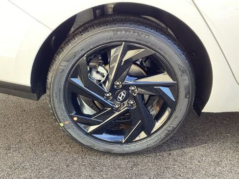 New 2026 Hyundai Elantra Sport image 9