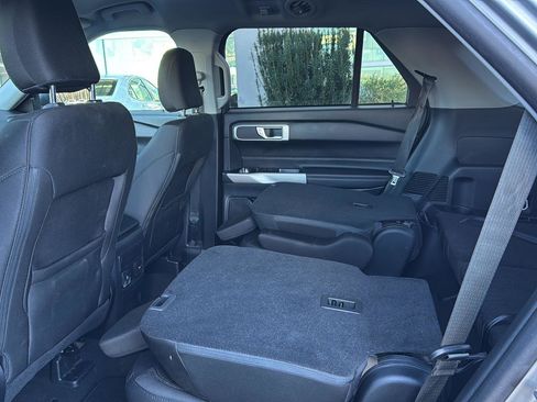 Certified 2023 Ford Explorer XLT image 9