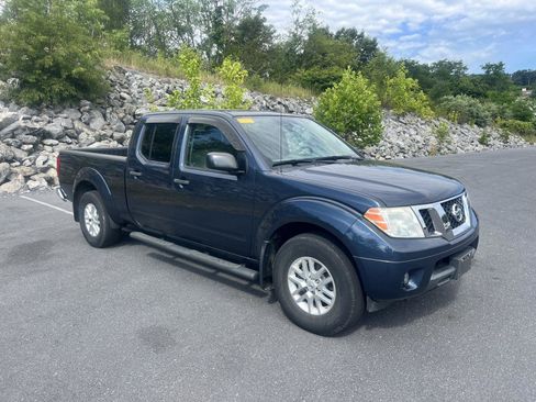 Used 2019 Nissan Frontier SV w/ Value Truck Package AWD/4WD image 1