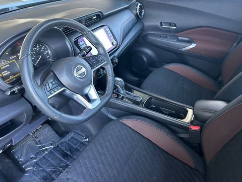 Used 2022 Nissan Kicks SR w/ Interior Electronics Package FWD image 9